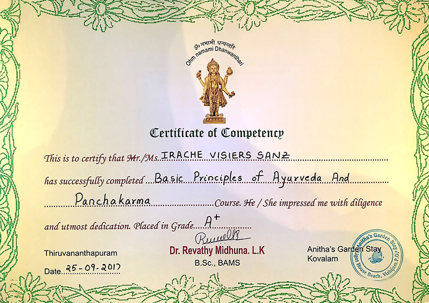 Yogana life Biografía